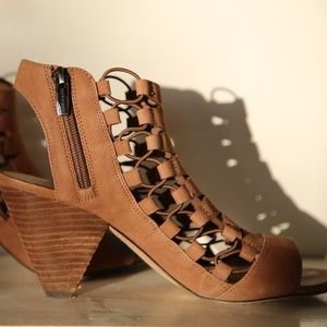 Vince Camuto Shoes